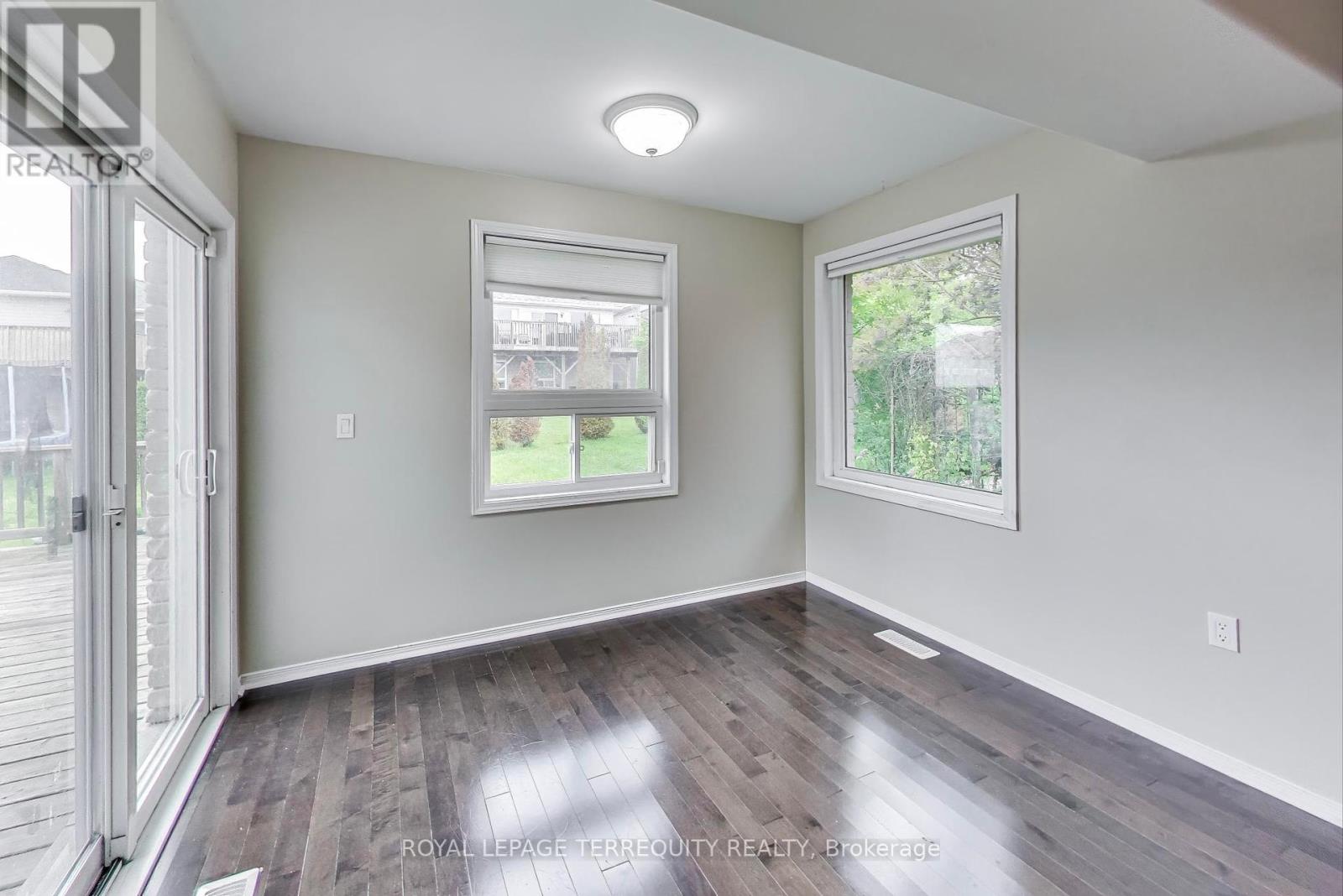 545 Clancy Crescent, Peterborough West (South), Ontario  K9K 2S1 - Photo 13 - X12259232