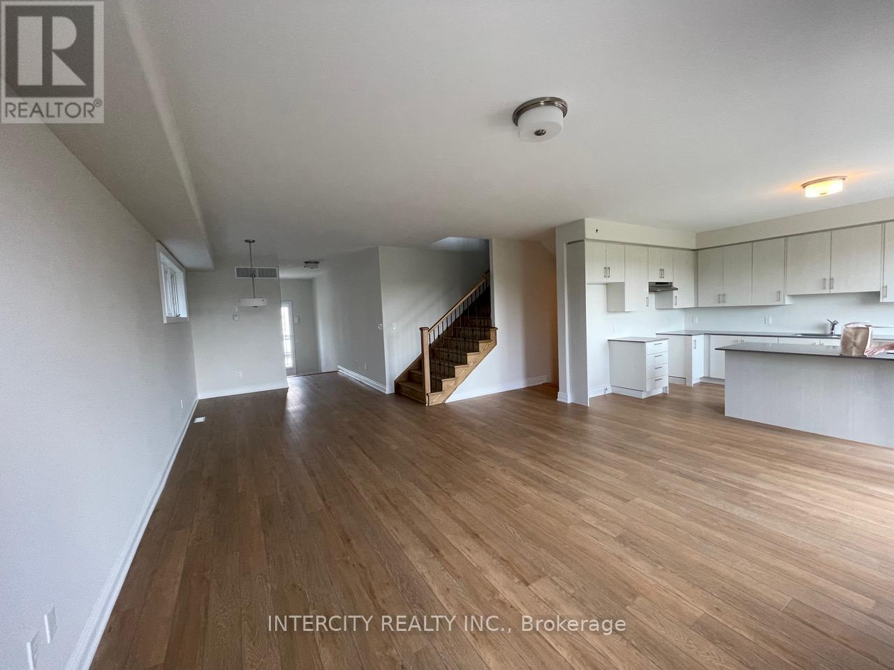330 Cullen Trail, Peterborough North (North), Ontario  K9H 0J9 - Photo 2 - X12259242