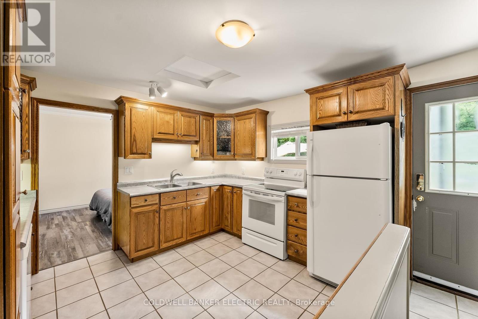 635 Park Street N, Peterborough North (South), Ontario  K9H 4S4 - Photo 10 - X12259701