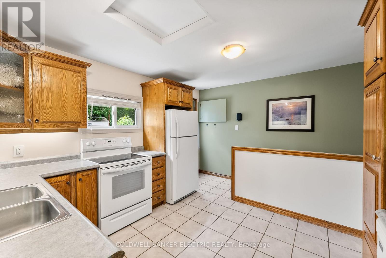 635 Park Street N, Peterborough North (South), Ontario  K9H 4S4 - Photo 11 - X12259701