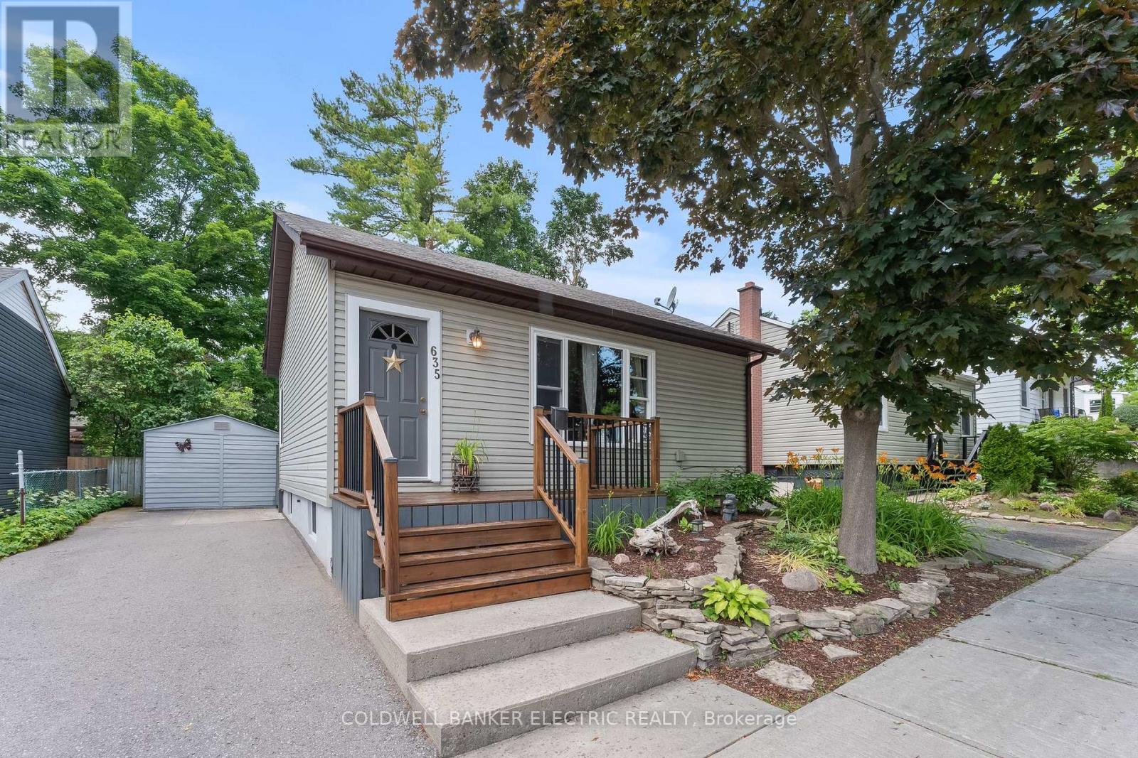 635 Park Street N, Peterborough North (South), Ontario  K9H 4S4 - Photo 3 - X12259701
