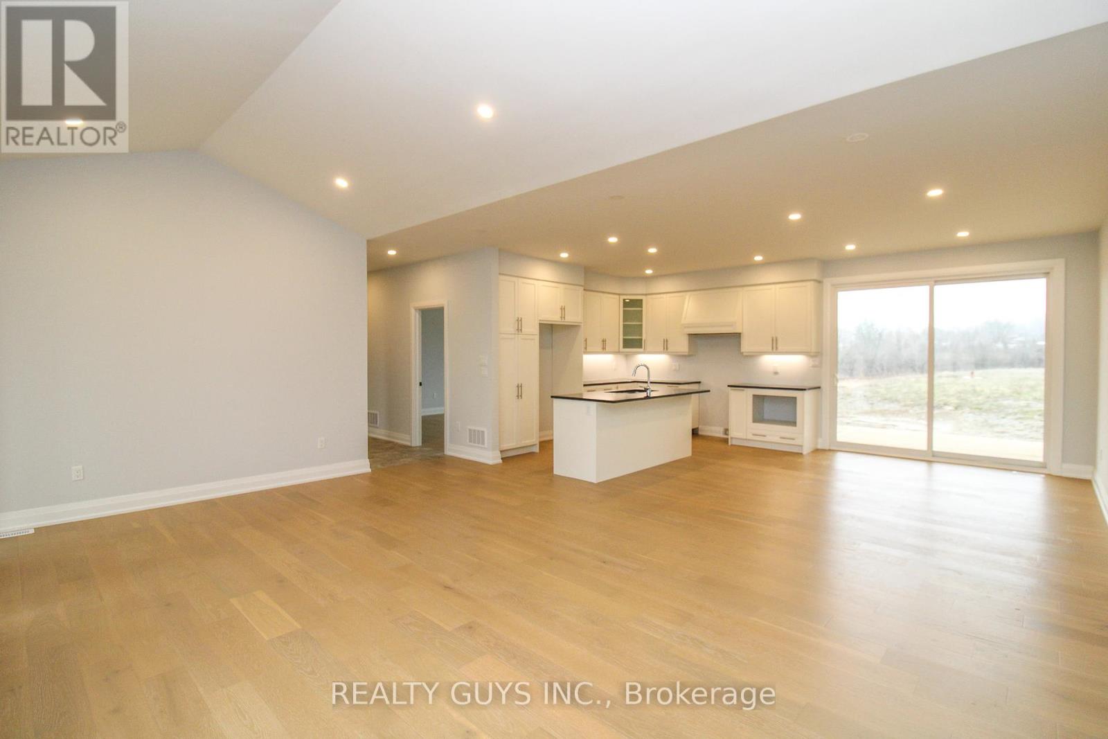 2418 Gwendolyn Court, Cavan Monaghan (Cavan Twp), Ontario  L0A 1C0 - Photo 15 - X12259842