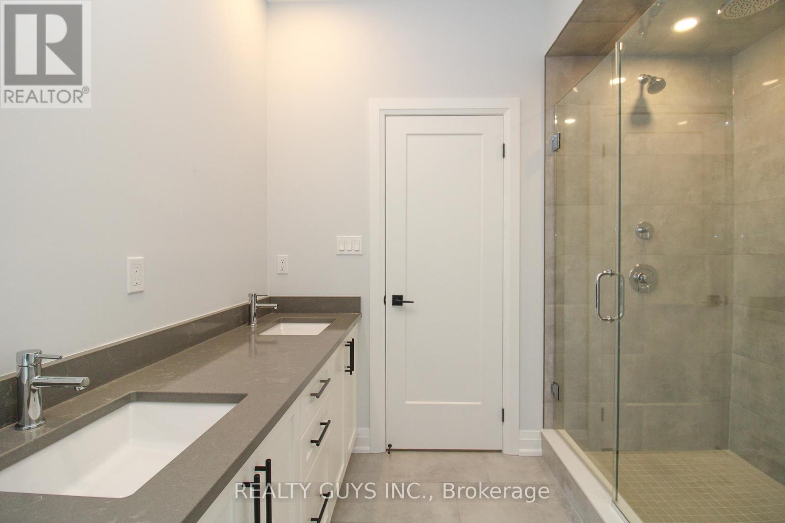 2418 Gwendolyn Court, Cavan Monaghan (Cavan Twp), Ontario  L0A 1C0 - Photo 31 - X12259842
