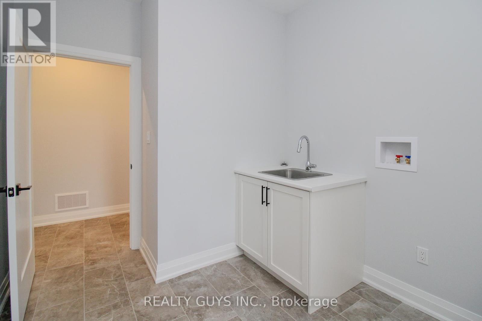 2418 Gwendolyn Court, Cavan Monaghan (Cavan Twp), Ontario  L0A 1C0 - Photo 32 - X12259842