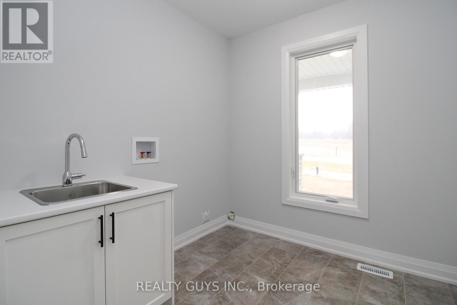 2418 Gwendolyn Court, Cavan Monaghan (Cavan Twp), Ontario  L0A 1C0 - Photo 33 - X12259842