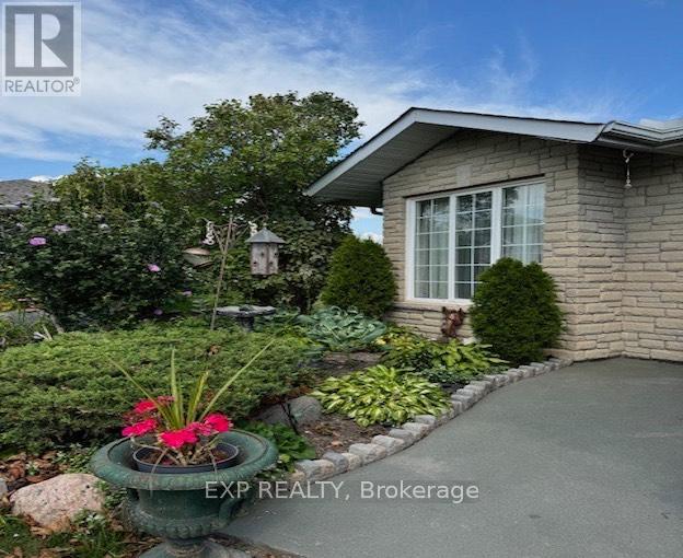 680 Trailview Drive, Peterborough South (East), Ontario  K9J 8P1 - Photo 1 - X12259854