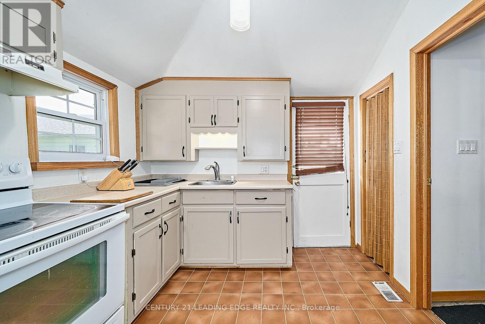 225 Arnott Drive, Selwyn, Ontario  K0L 1T0 - Photo 33 - X12259728