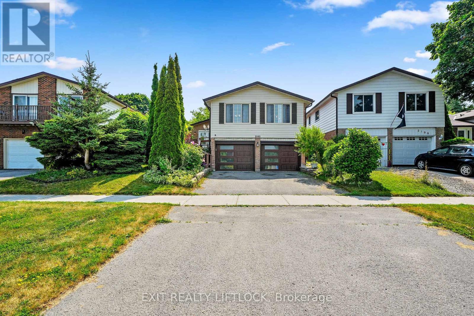 2102 Walker Avenue, Peterborough East (South), Ontario  K9L 1S1 - Photo 1 - X12259976