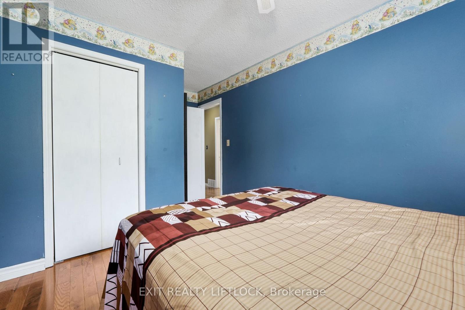 2102 Walker Avenue, Peterborough East (South), Ontario  K9L 1S1 - Photo 28 - X12259976