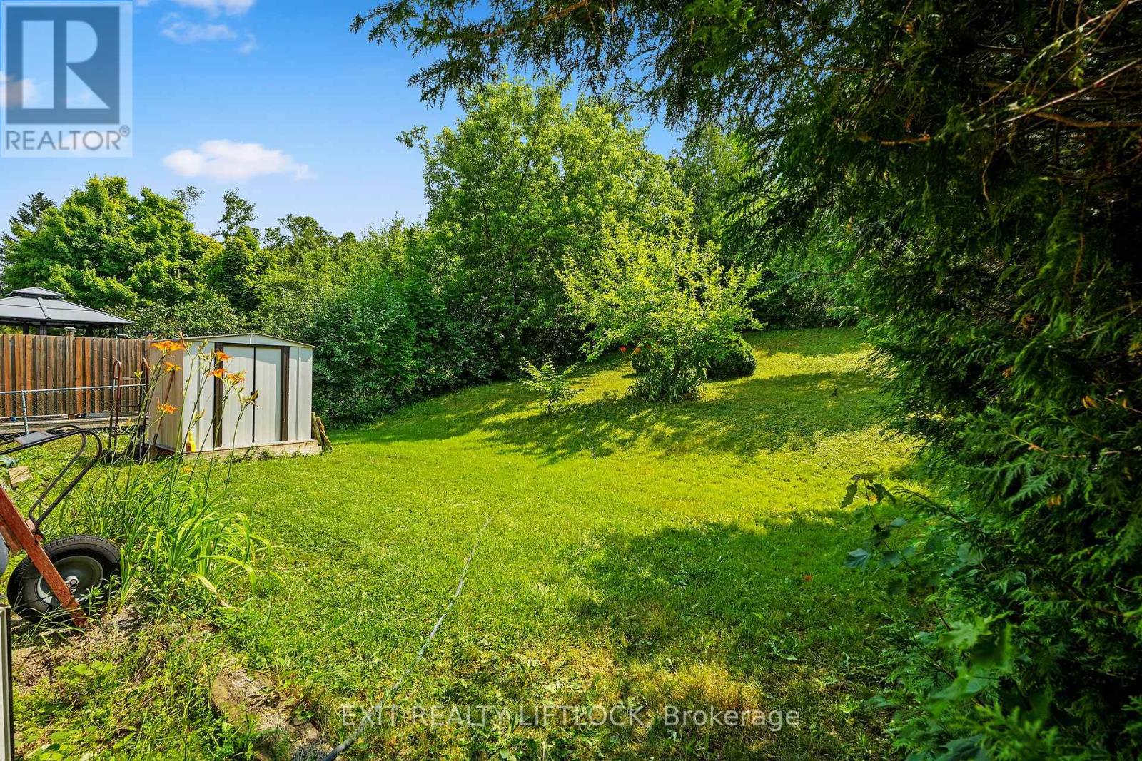 2102 Walker Avenue, Peterborough East (South), Ontario  K9L 1S1 - Photo 38 - X12259976