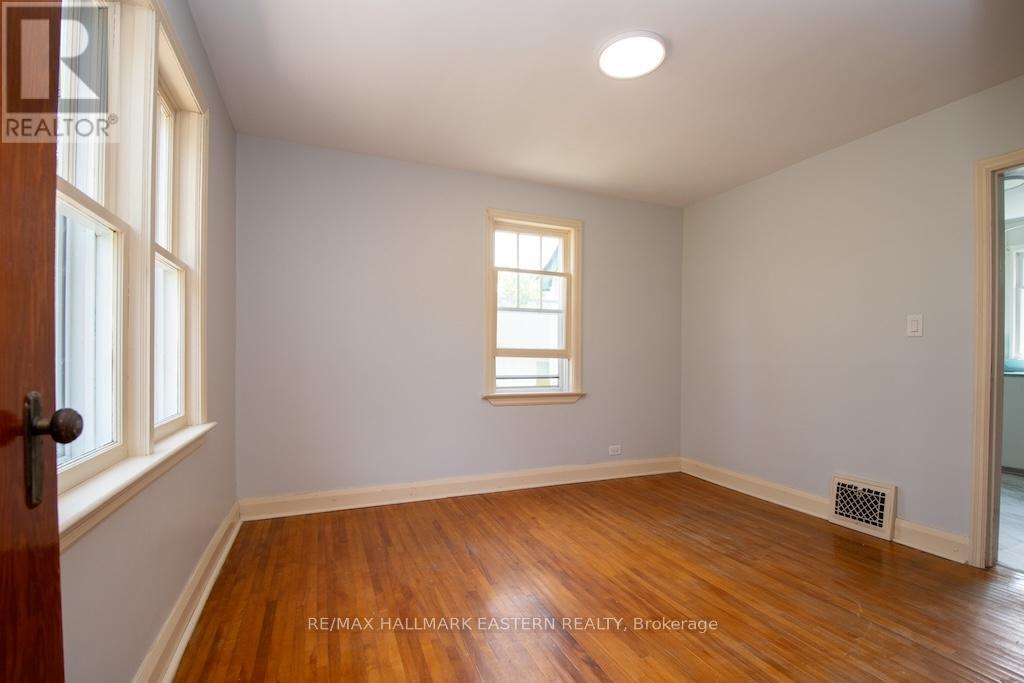 2449 Lansdowne Street W, Cavan Monaghan (Cavan-Monaghan), Ontario  K9J 6X4 - Photo 11 - X12260225