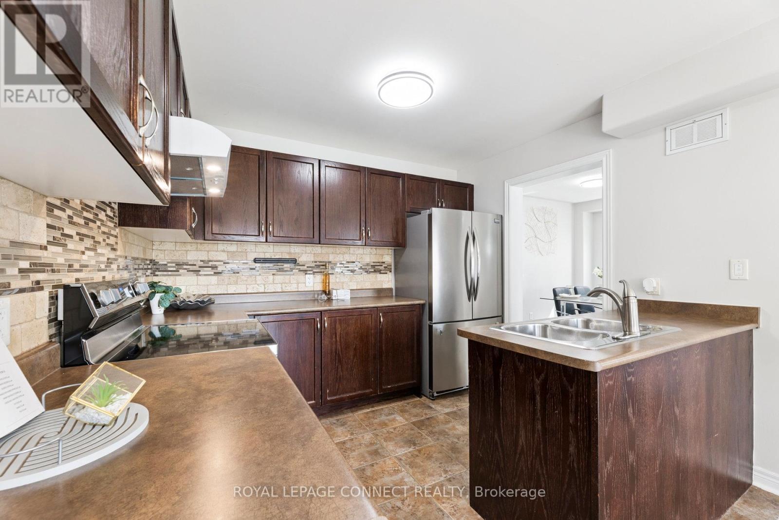 7 Purple Dusk Drive, Kawartha Lakes (Lindsay), Ontario  K9V 0B2 - Photo 10 - X12259940