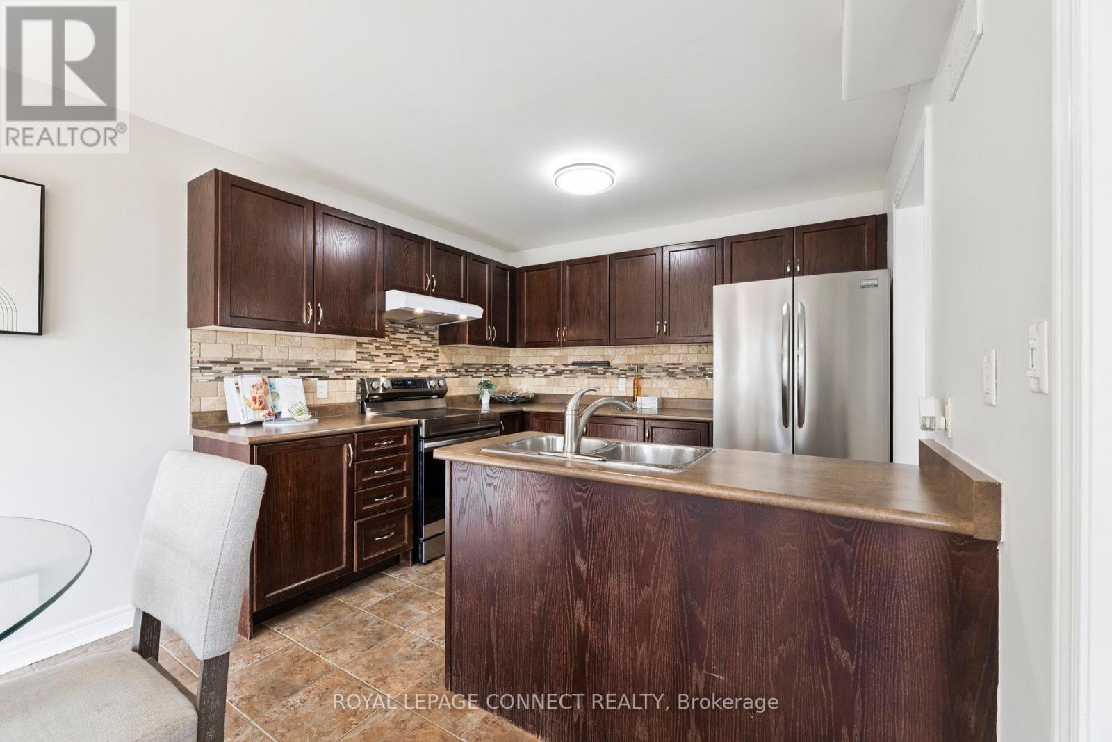 7 Purple Dusk Drive, Kawartha Lakes (Lindsay), Ontario  K9V 0B2 - Photo 11 - X12259940