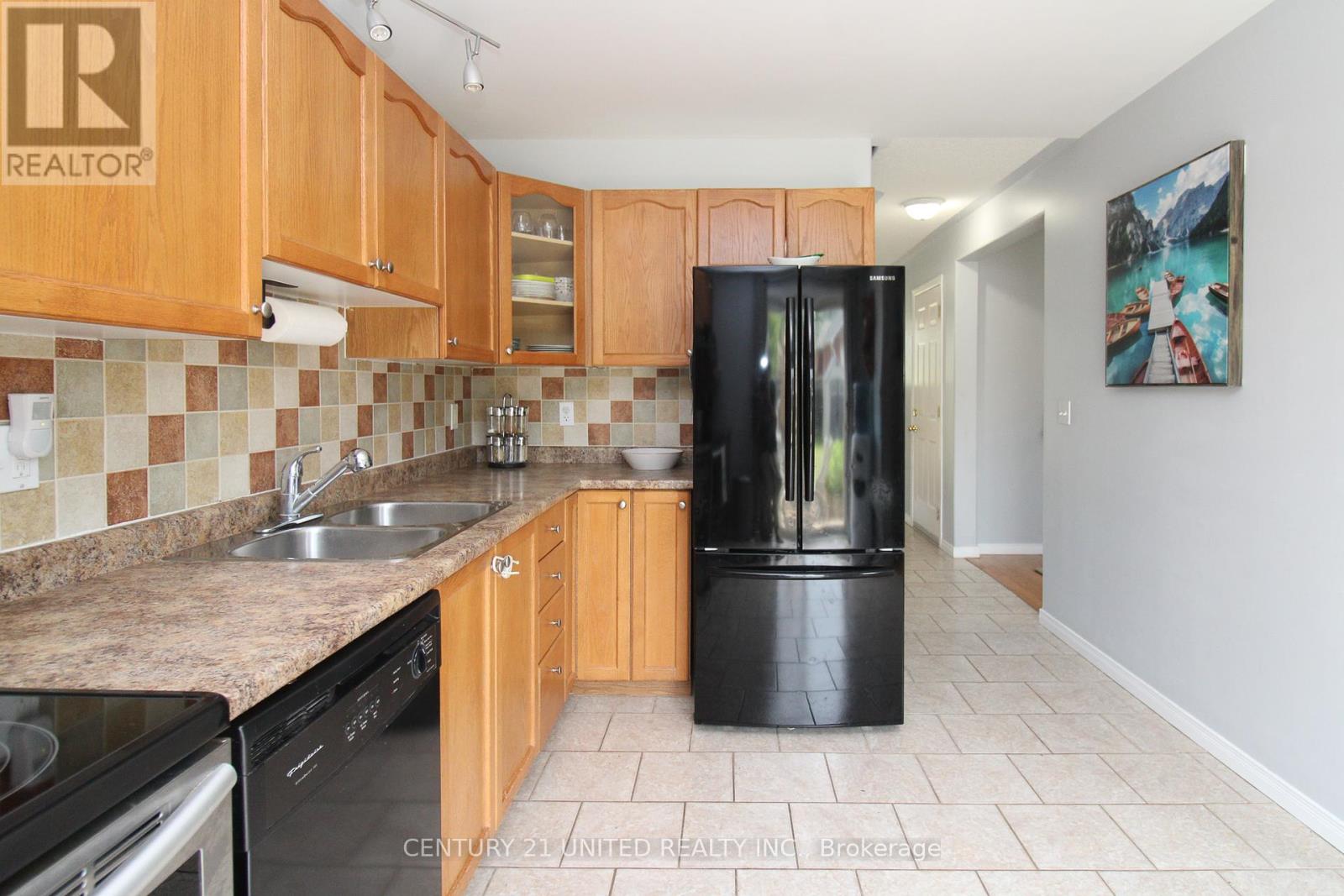 351 Spillsbury Drive, Peterborough West (South), Ontario  K9K 2N6 - Photo 11 - X12260256