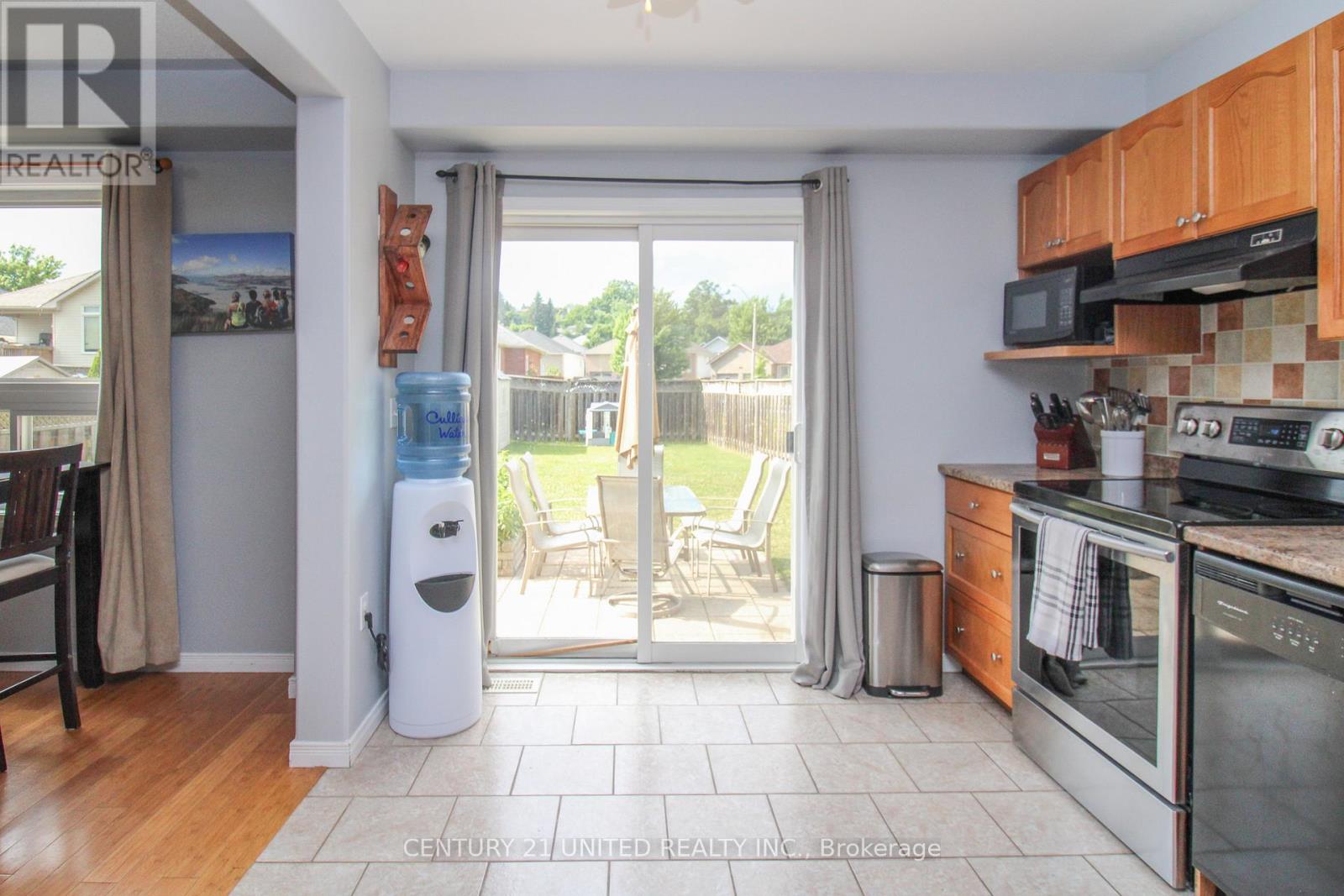 351 Spillsbury Drive, Peterborough West (South), Ontario  K9K 2N6 - Photo 12 - X12260256