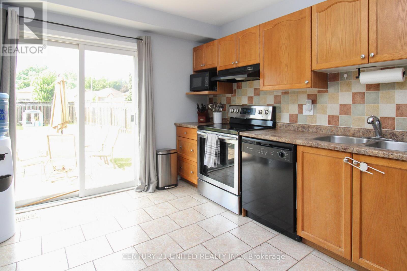 351 Spillsbury Drive, Peterborough West (South), Ontario  K9K 2N6 - Photo 13 - X12260256