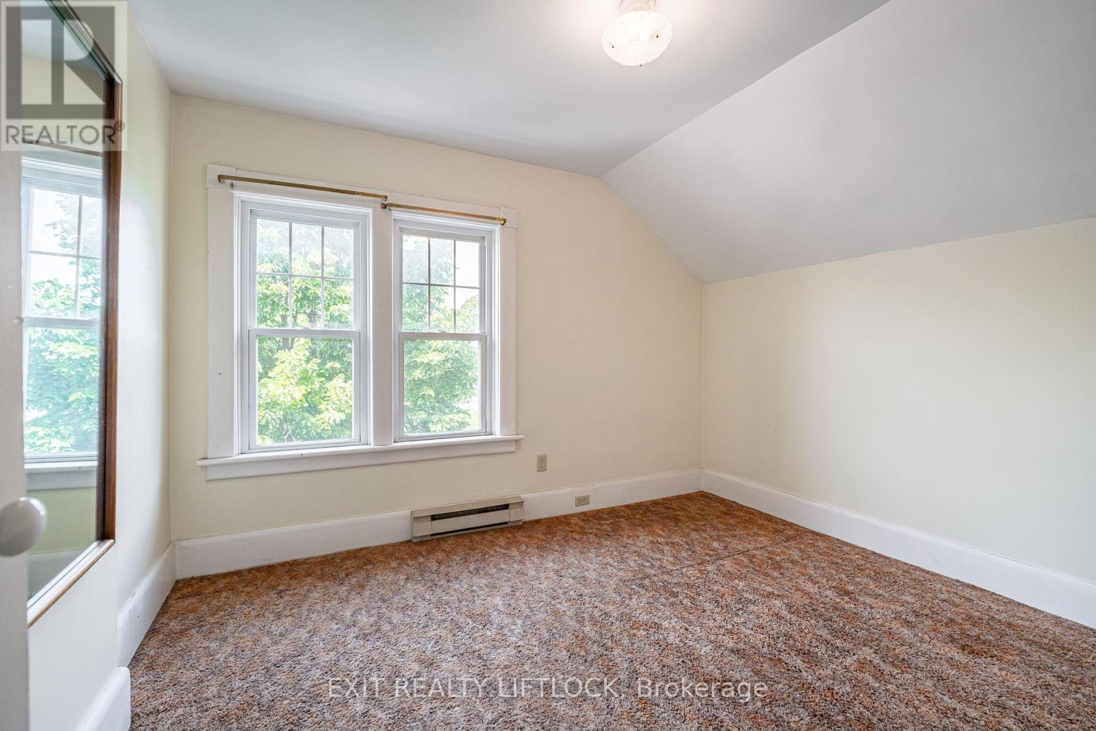 141 Hunter Street E, Peterborough East (Central), Ontario  K9H 1G7 - Photo 21 - X12260273