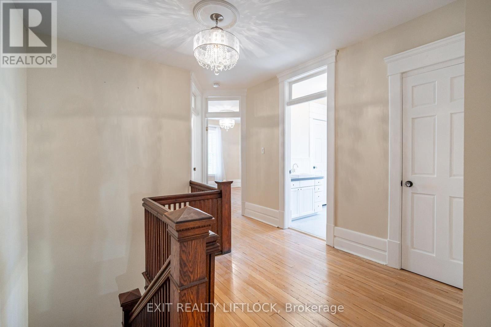 141 Hunter Street E, Peterborough East (Central), Ontario  K9H 1G7 - Photo 12 - X12260310