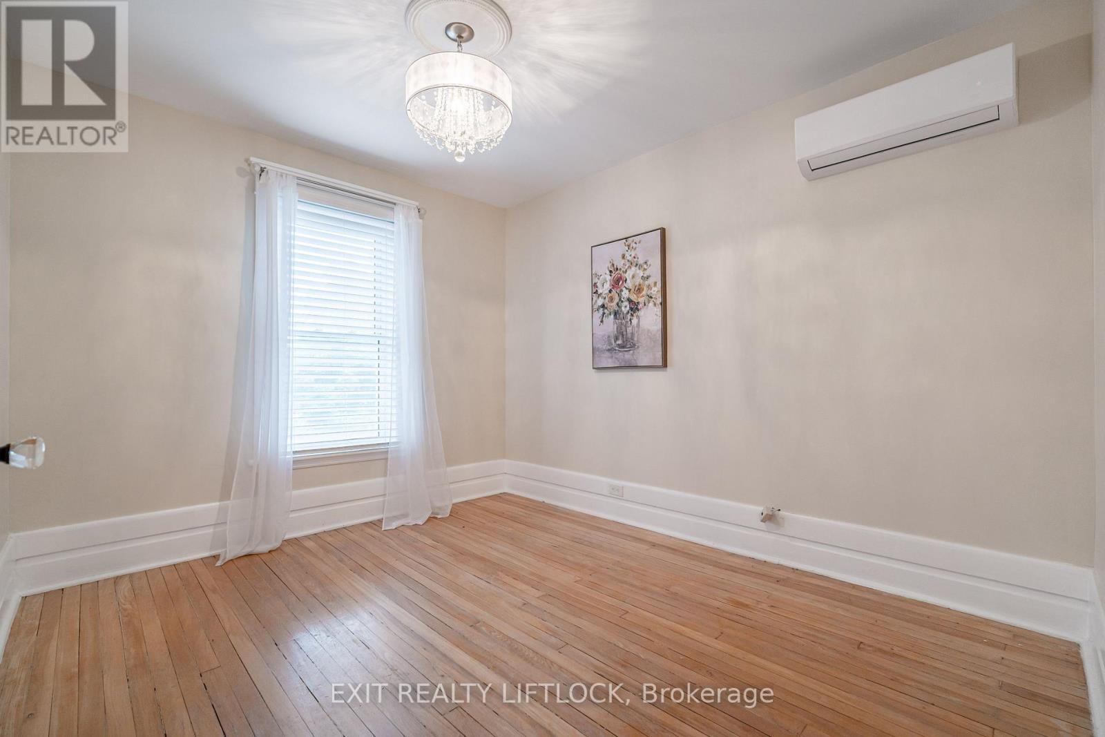 141 Hunter Street E, Peterborough East (Central), Ontario  K9H 1G7 - Photo 15 - X12260310