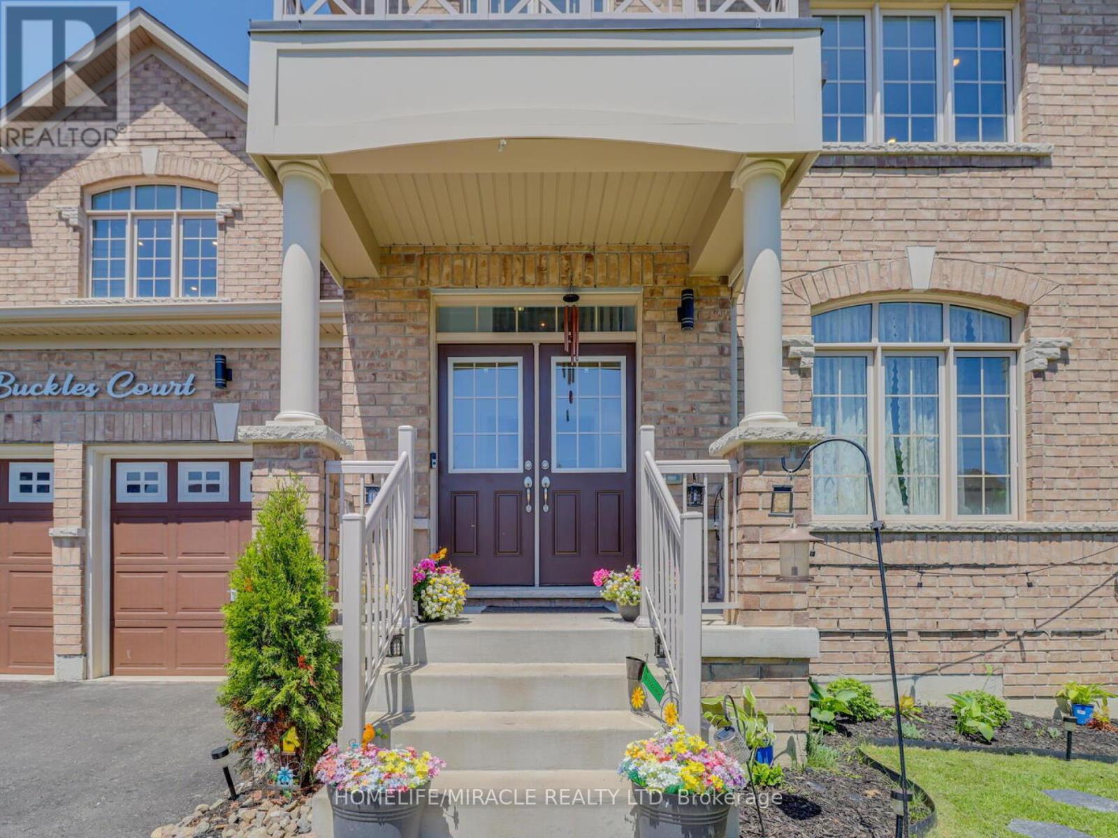 10 Buckles Court, Clarington (Newcastle), Ontario  L1B 0L1 - Photo 3 - E12260282