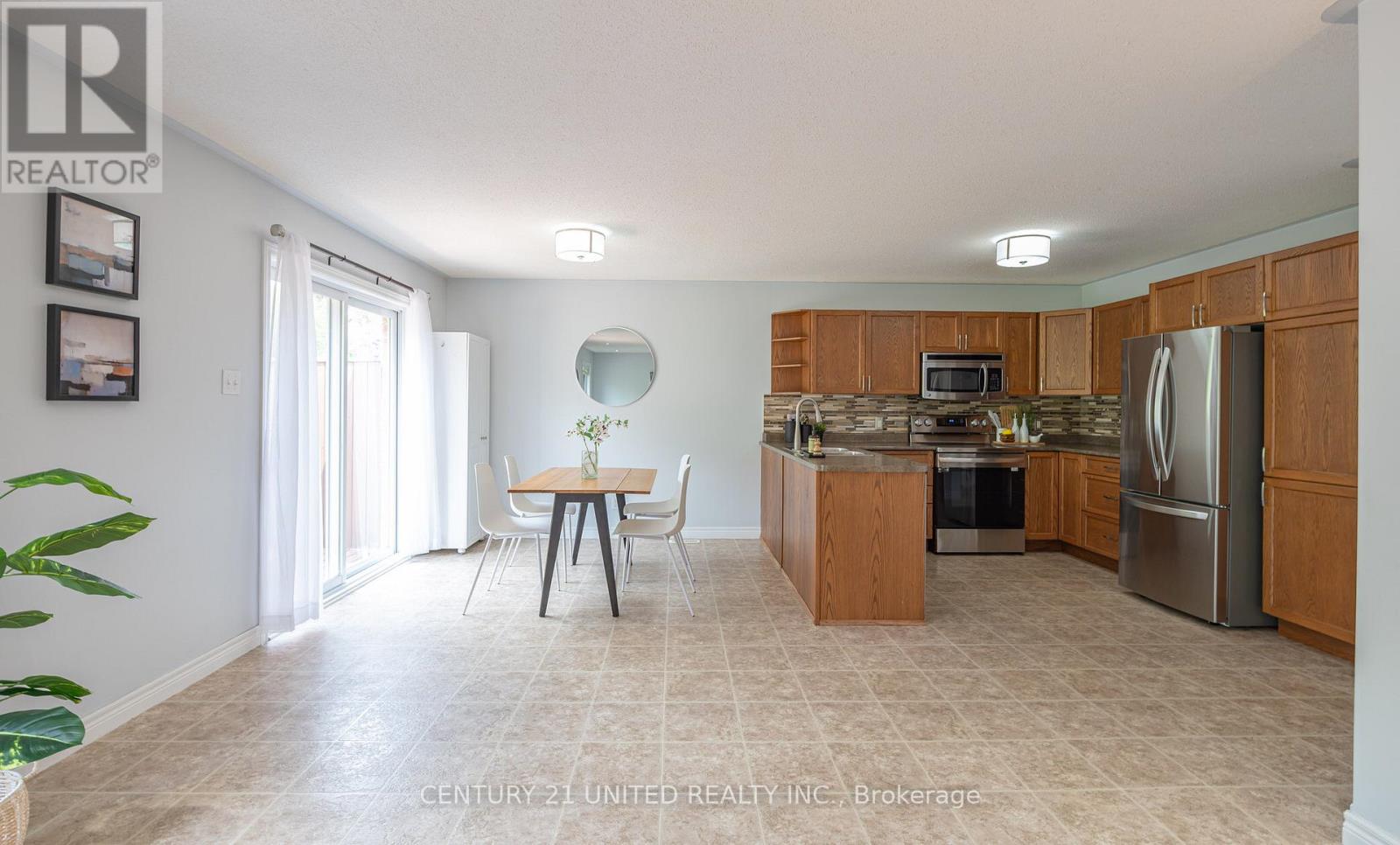 111 Milroy Drive, Peterborough North (North), Ontario  K9H 7T2 - Photo 12 - X12260625