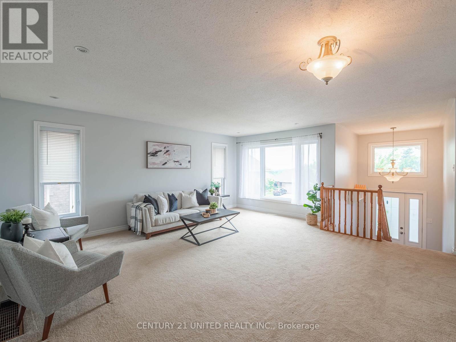 111 Milroy Drive, Peterborough North (North), Ontario  K9H 7T2 - Photo 4 - X12260625