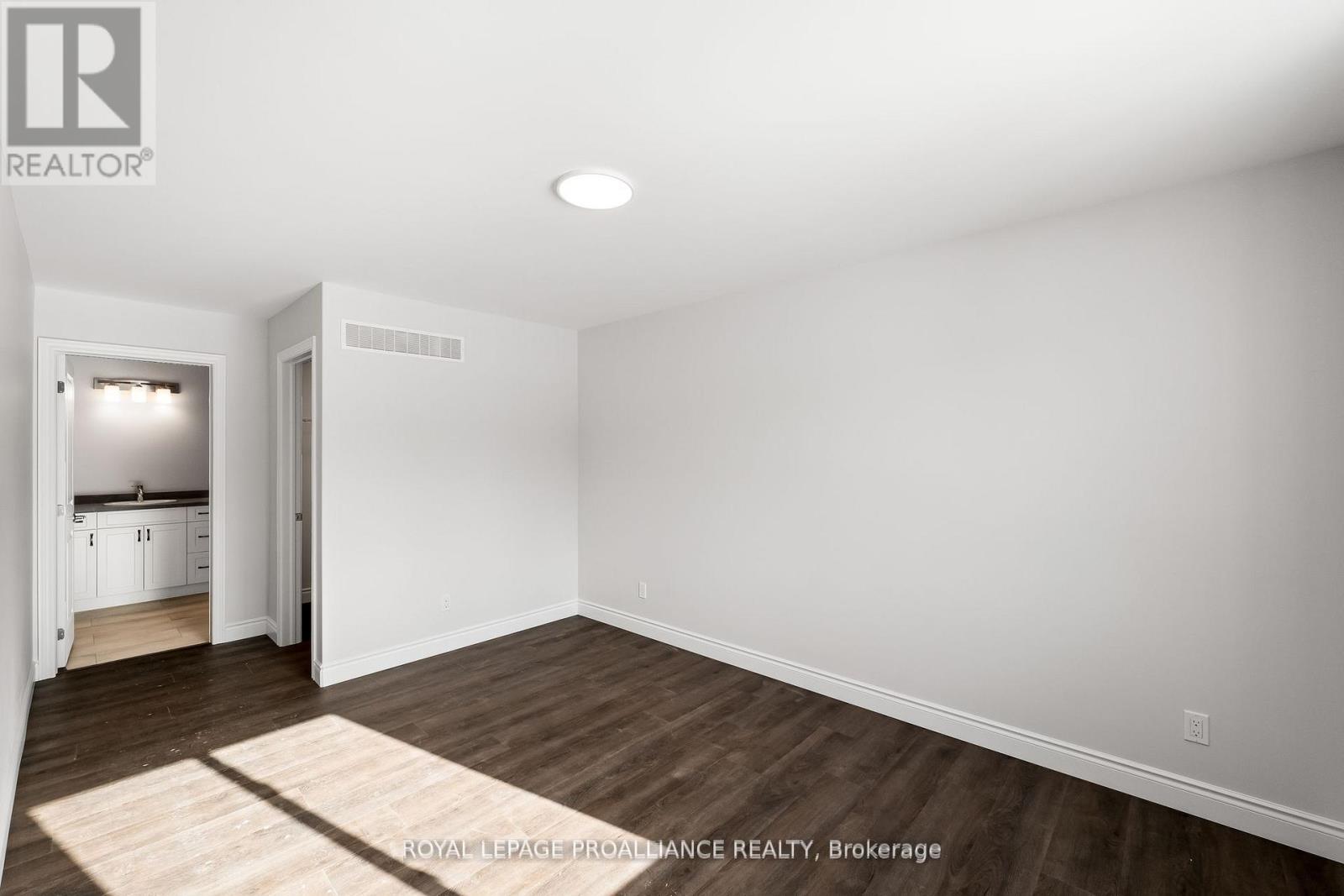 206 Homewood Avenue, Trent Hills (Hastings), Ontario  K0L 1Y0 - Photo 6 - X12260717