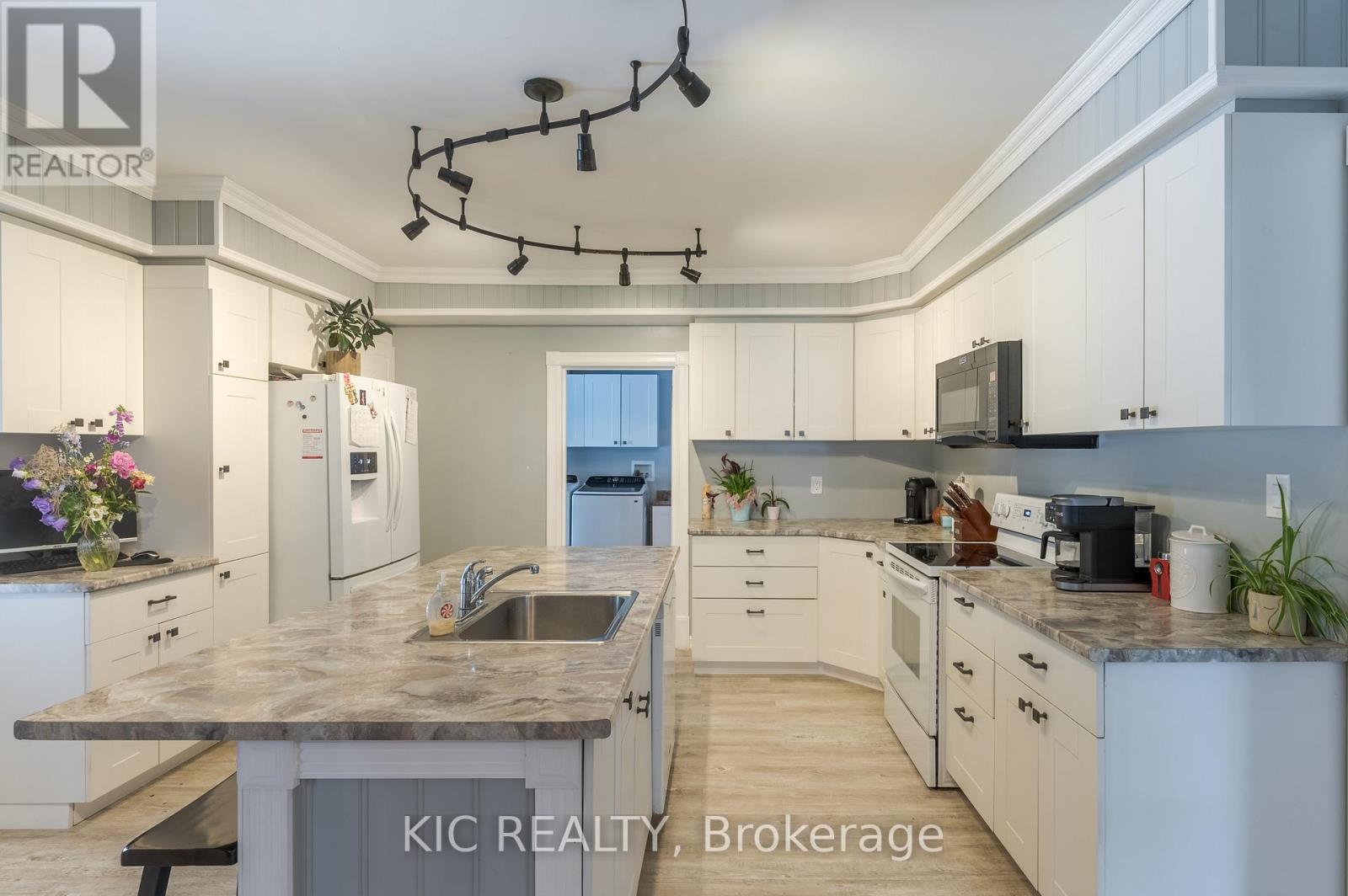 60 Queen Street, Asphodel-Norwood (Norwood), Ontario  K0L 2V0 - Photo 11 - X12260518