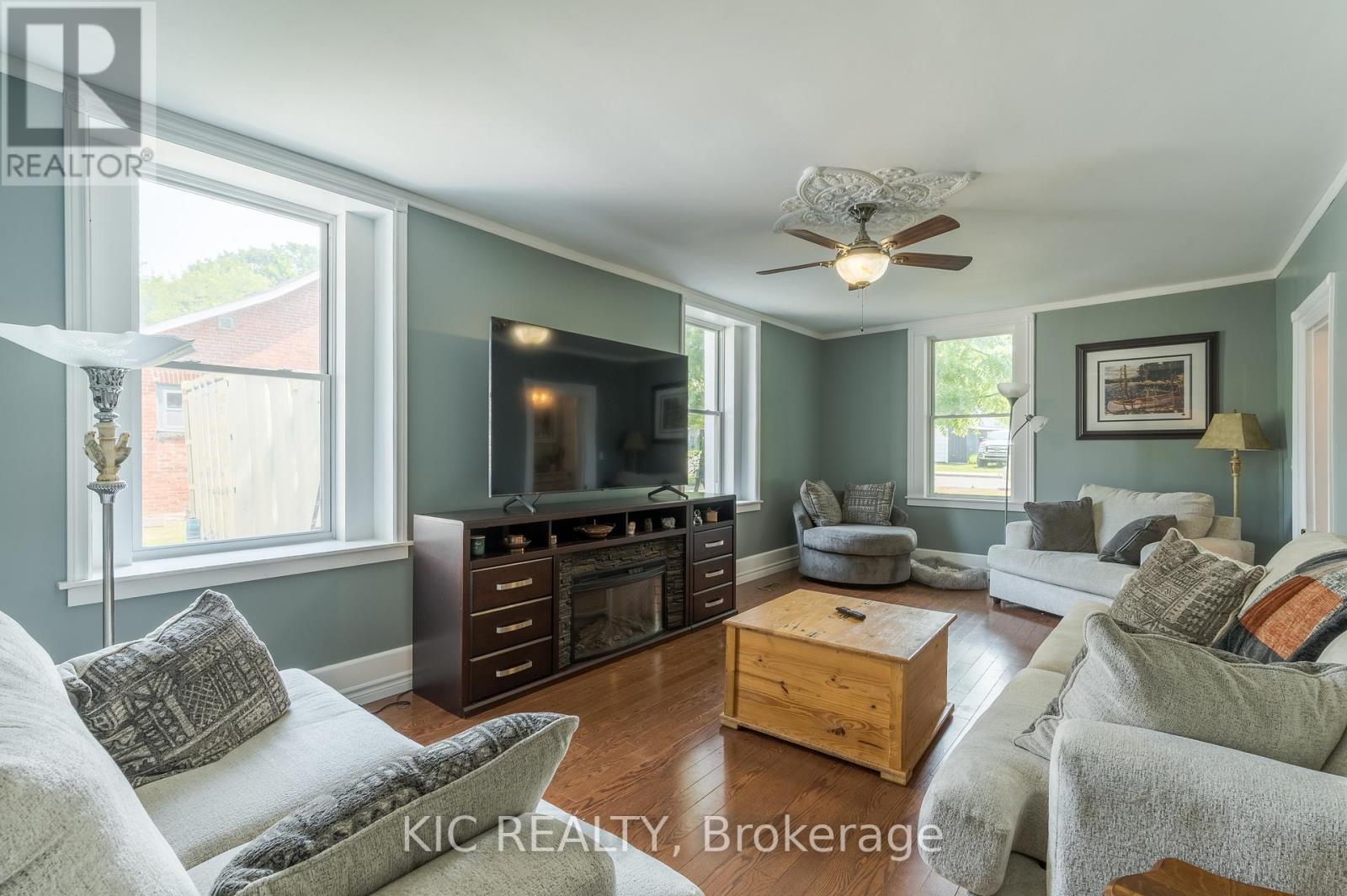 60 Queen Street, Asphodel-Norwood (Norwood), Ontario  K0L 2V0 - Photo 18 - X12260518