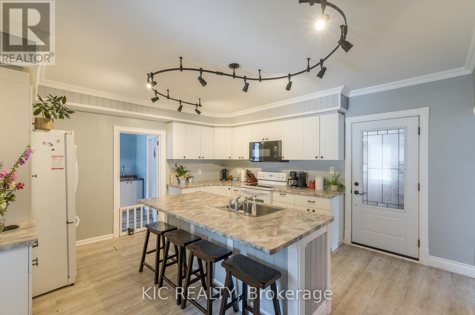 60 Queen Street, Asphodel-Norwood (Norwood), Ontario  K0L 2V0 - Photo 9 - X12260518