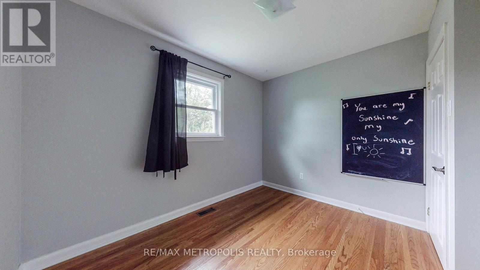 Main - 1020 Brewer Street, Peterborough Central (South), Ontario  K9J 5B4 - Photo 23 - X12260798