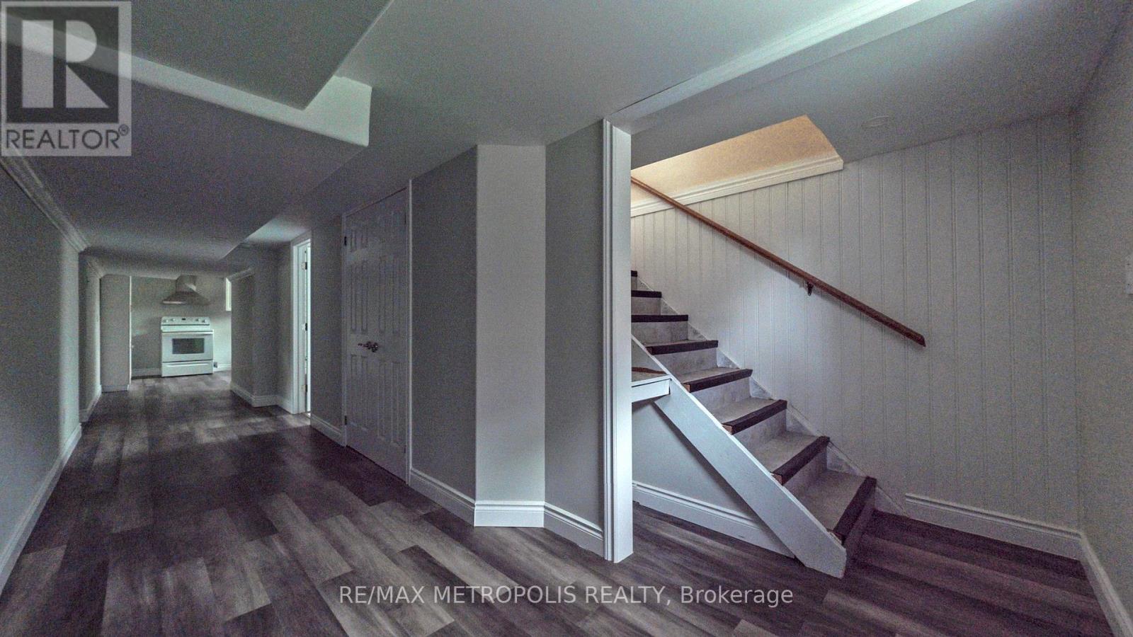 Main - 1020 Brewer Street, Peterborough Central (South), Ontario  K9J 5B4 - Photo 27 - X12260798