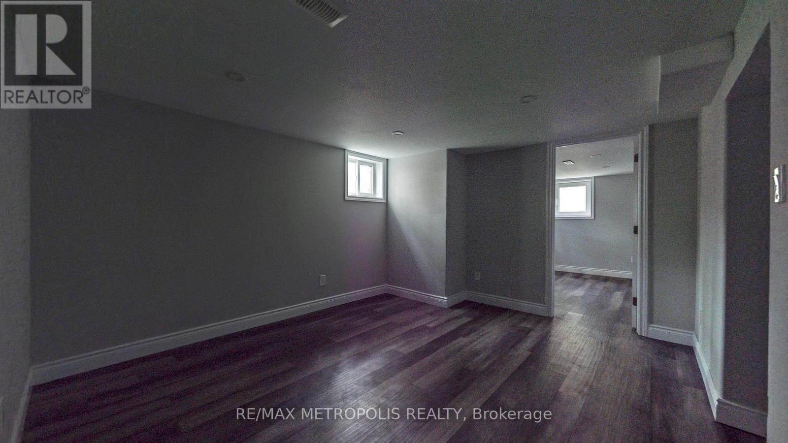 Main - 1020 Brewer Street, Peterborough Central (South), Ontario  K9J 5B4 - Photo 33 - X12260798