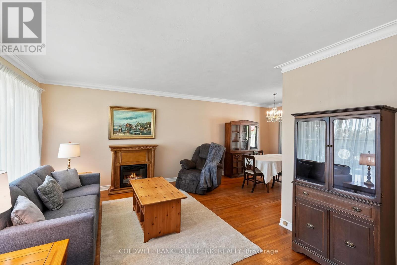 837 Kingsdale Drive, Douro-Dummer, Ontario  K9L 1B6 - Photo 11 - X12261082