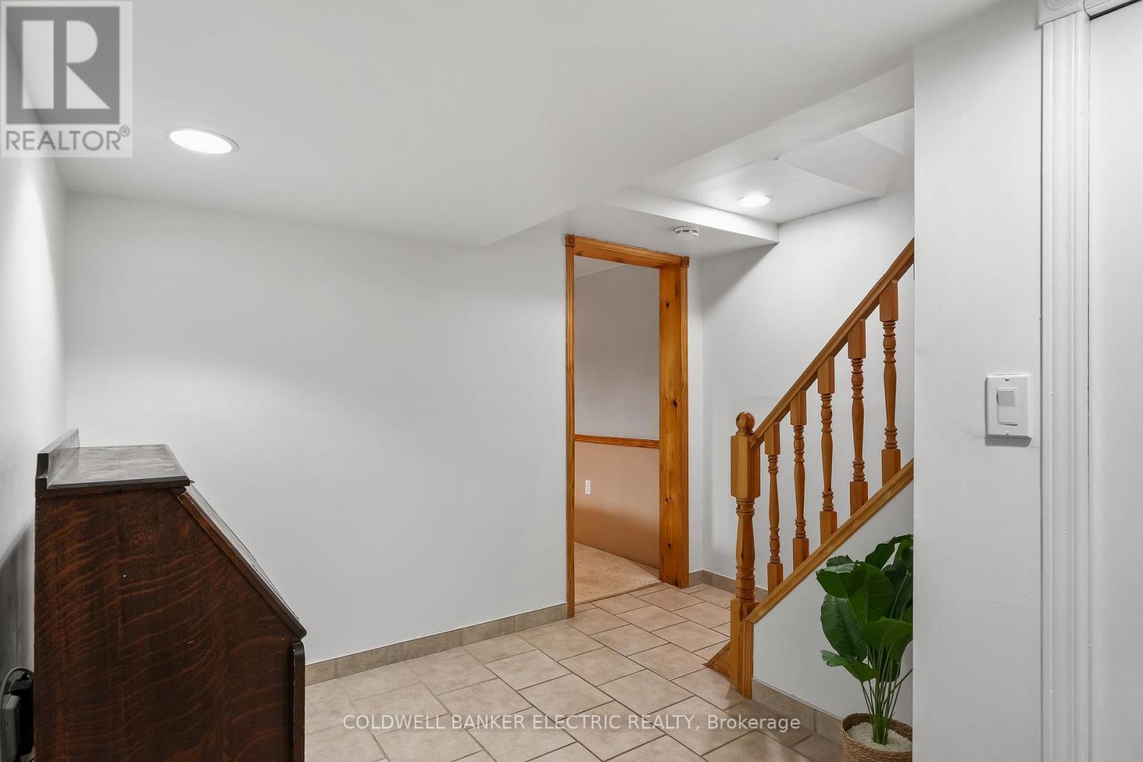 837 Kingsdale Drive, Douro-Dummer, Ontario  K9L 1B6 - Photo 22 - X12261082
