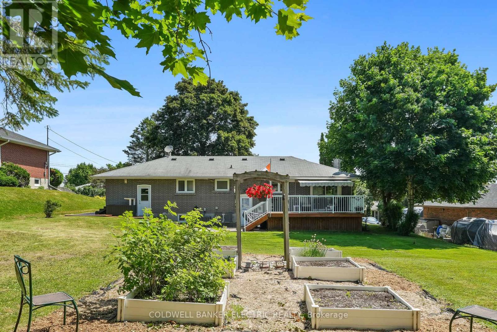 837 Kingsdale Drive, Douro-Dummer, Ontario  K9L 1B6 - Photo 30 - X12261082