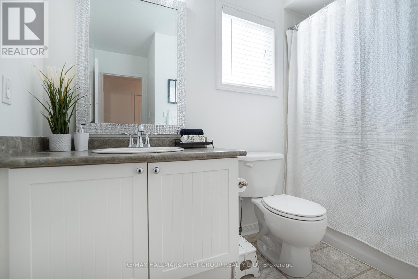 10 Stillwell Lane, Clarington (Newcastle), Ontario  L1B 1R4 - Photo 15 - E12261238