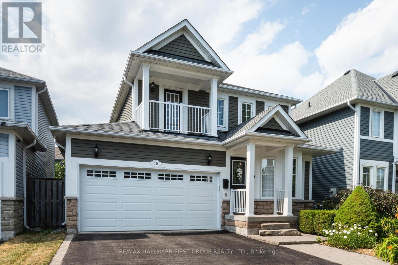 10 Stillwell Lane, Clarington (Newcastle), Ontario  L1B 1R4 - Photo 2 - E12261238