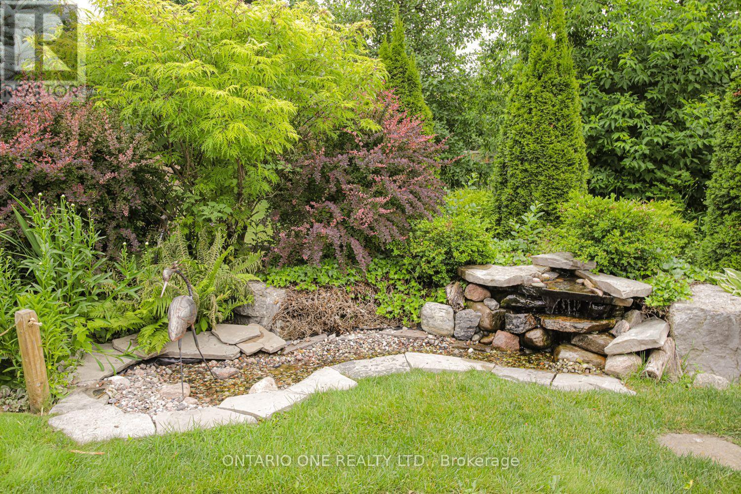 16 Wood Court, Kawartha Lakes (Lindsay), Ontario  K9V 6J4 - Photo 15 - X12261684