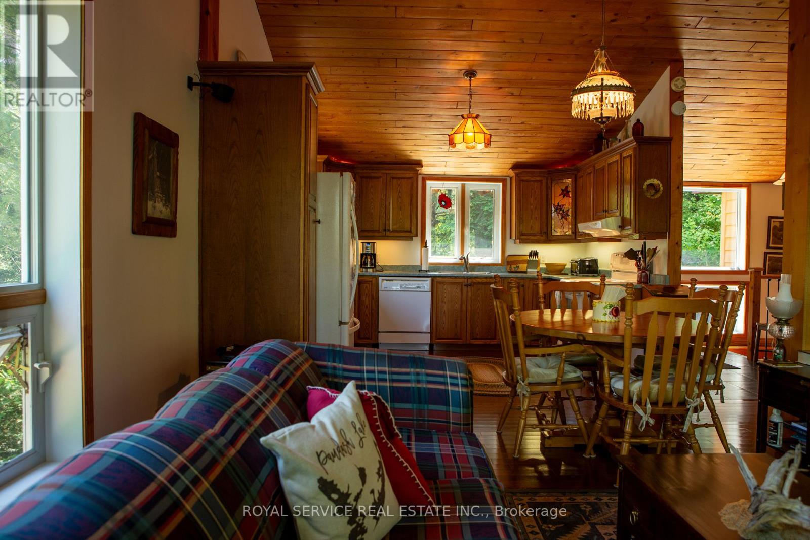 1317 Abrams Road, Highlands East (Cardiff Ward), Ontario  K0L 1C0 - Photo 10 - X12261943