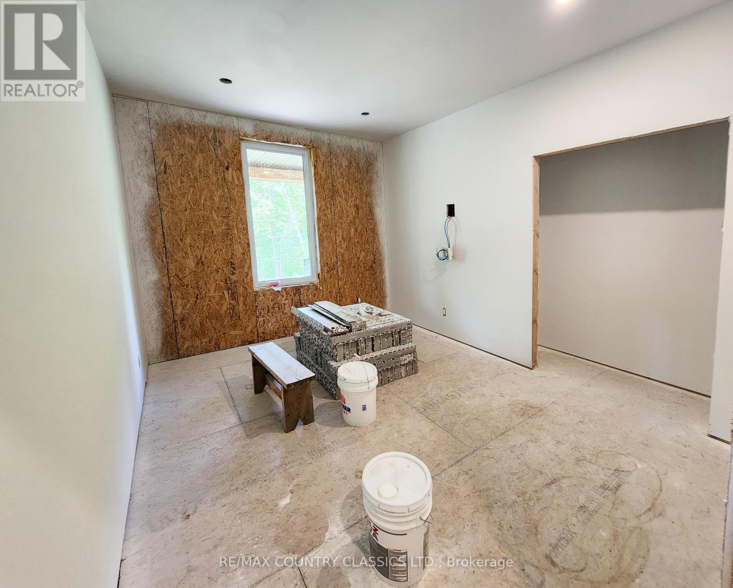 204 Boulter Lake Road, Hastings Highlands (Mcclure Ward), Ontario  K0L 2K0 - Photo 13 - X12262270
