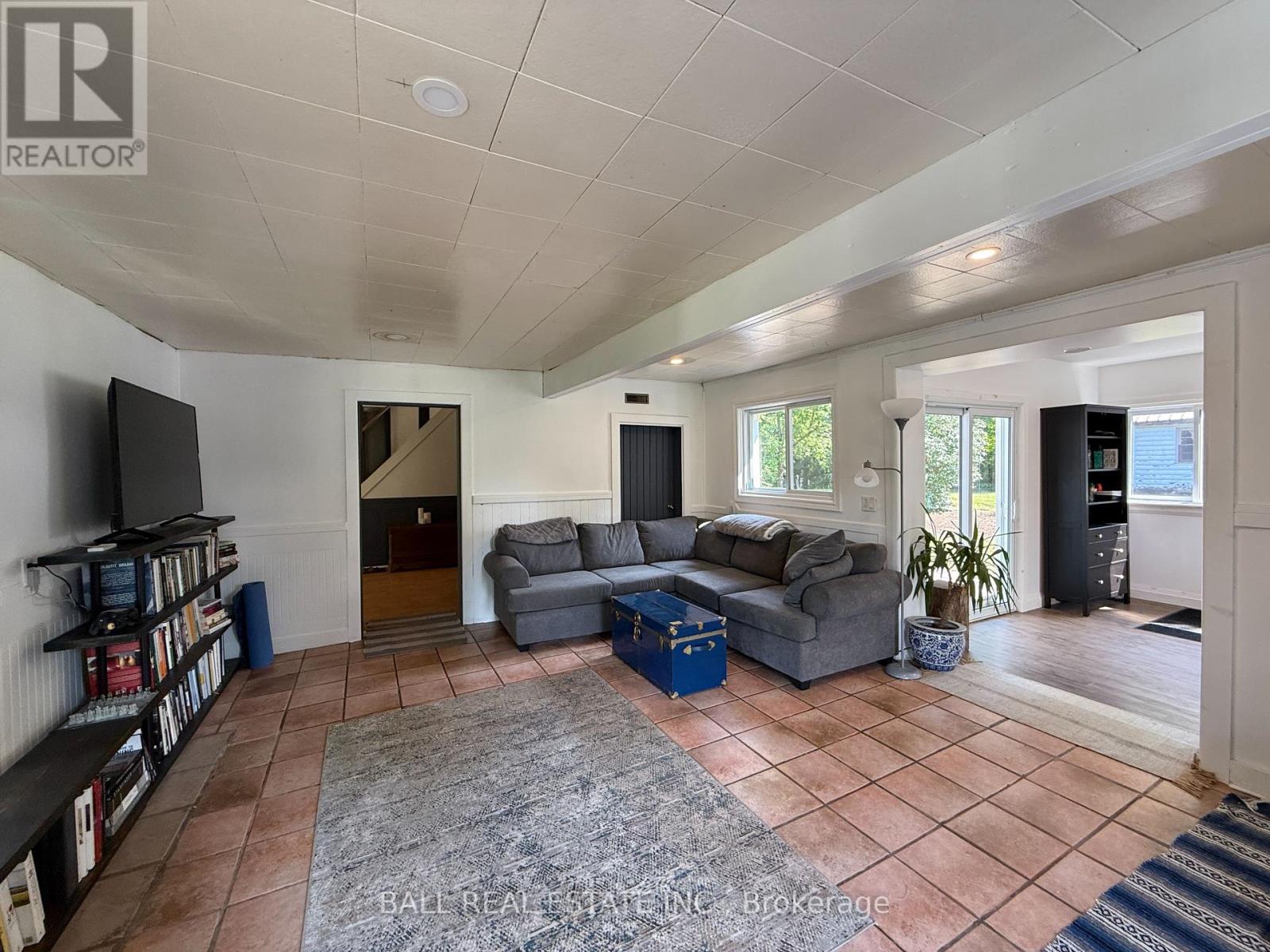 255 Northey's Bay Road, North Kawartha, Ontario  K0L 2H0 - Photo 10 - X12262290