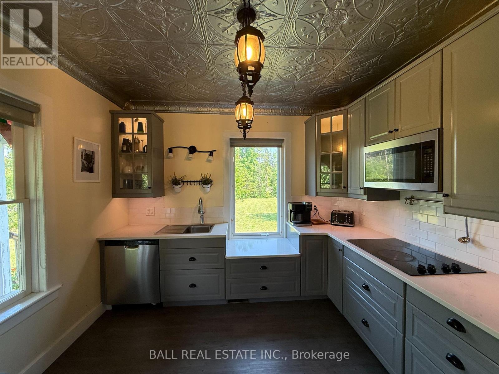 255 Northey's Bay Road, North Kawartha, Ontario  K0L 2H0 - Photo 13 - X12262290