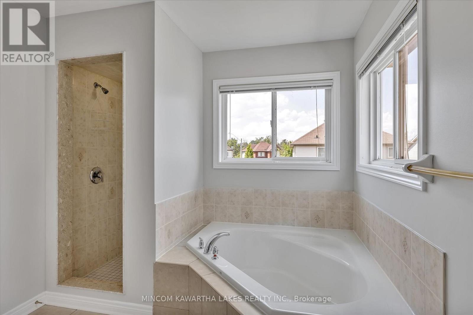 1403 Mcauliffe Lane, Peterborough East (North), Ontario  K9H 0B7 - Photo 26 - X12262318