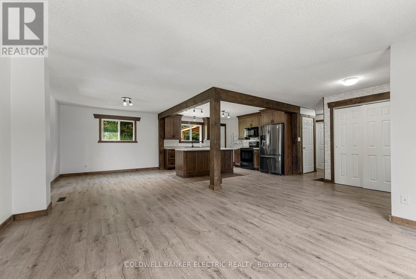 577 Weslemkoon Lake Road, Tudor And Cashel (Tudor Ward), Ontario  K0L 1W0 - Photo 5 - X12262541