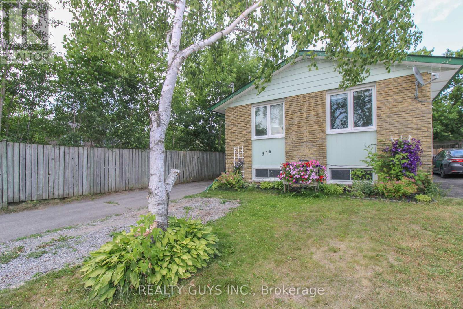 376 Southpark Drive, Peterborough South (East), Ontario  K9J 7Y2 - Photo 1 - X12262744