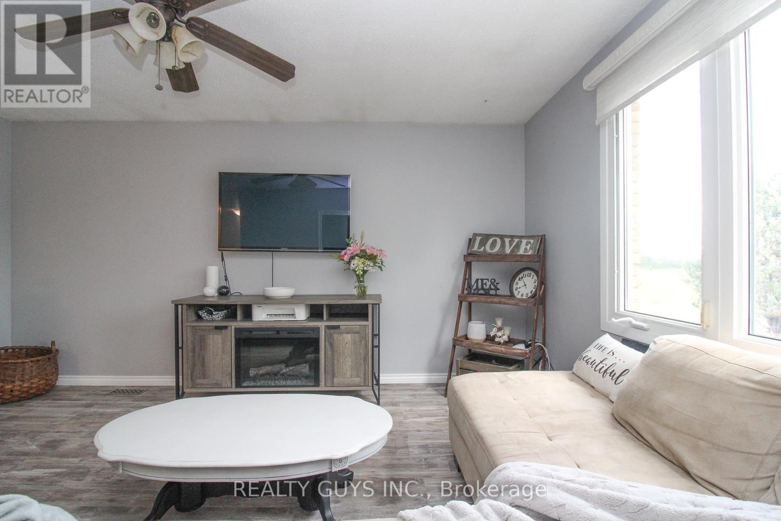 376 Southpark Drive, Peterborough South (East), Ontario  K9J 7Y2 - Photo 18 - X12262744