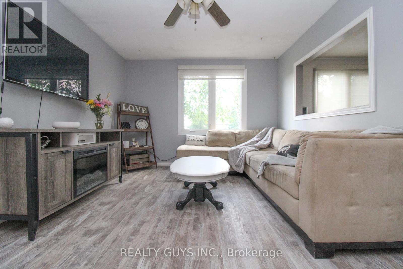 376 Southpark Drive, Peterborough South (East), Ontario  K9J 7Y2 - Photo 21 - X12262744