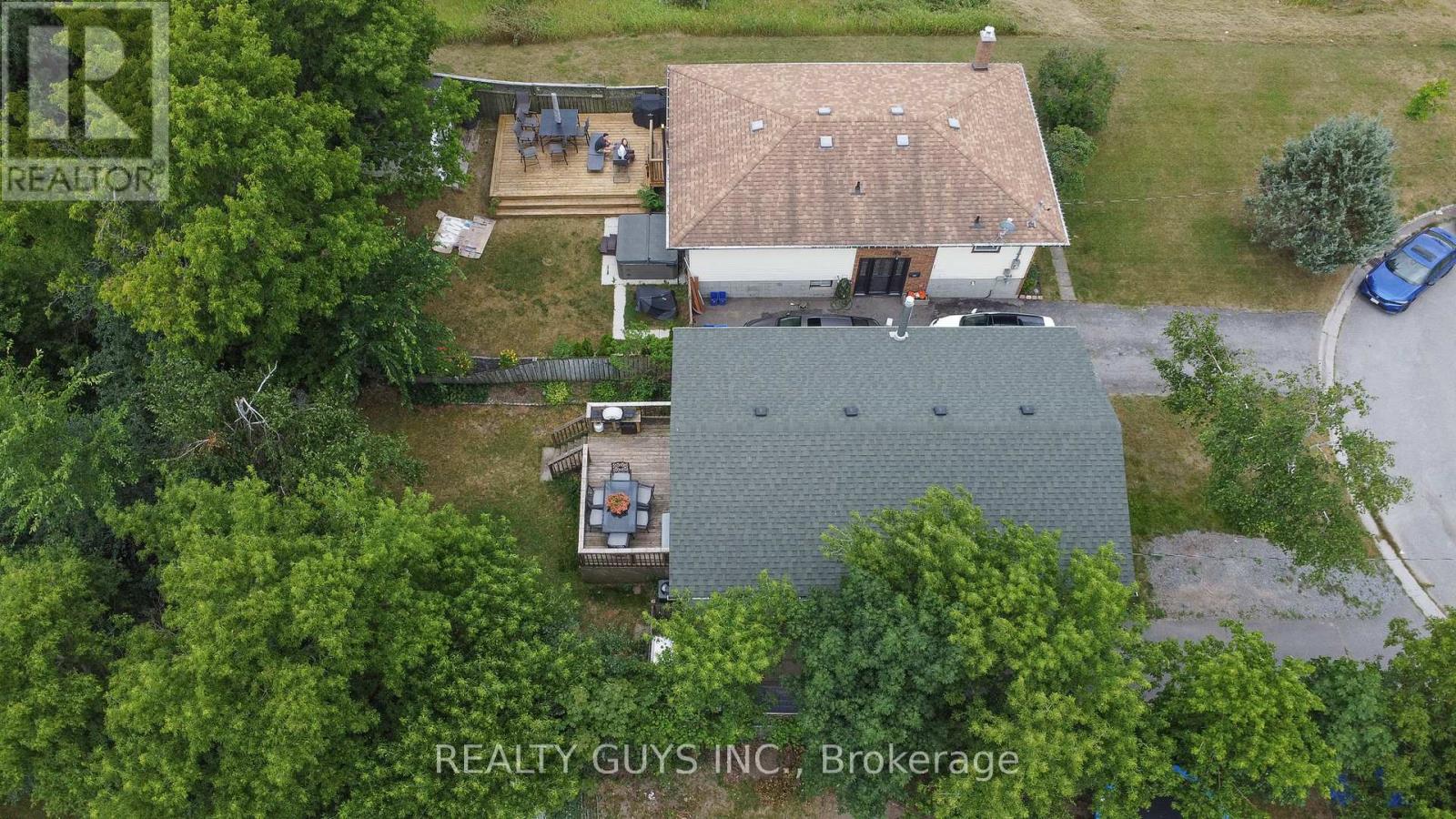 376 Southpark Drive, Peterborough South (East), Ontario  K9J 7Y2 - Photo 5 - X12262744