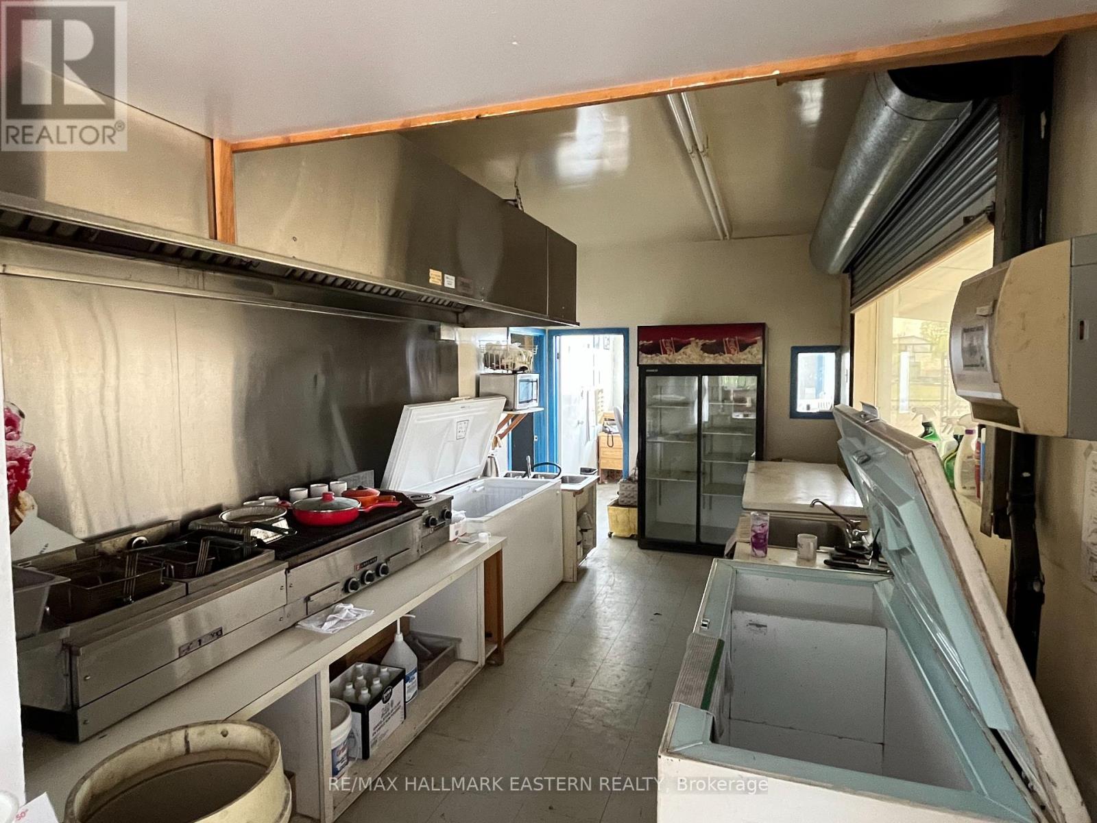 1676 Chemong Road, Selwyn, Ontario  K9J 6X2 - Photo 17 - X12262875